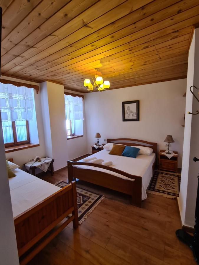 Santa Room-old Bazaar Center-gjirokaster