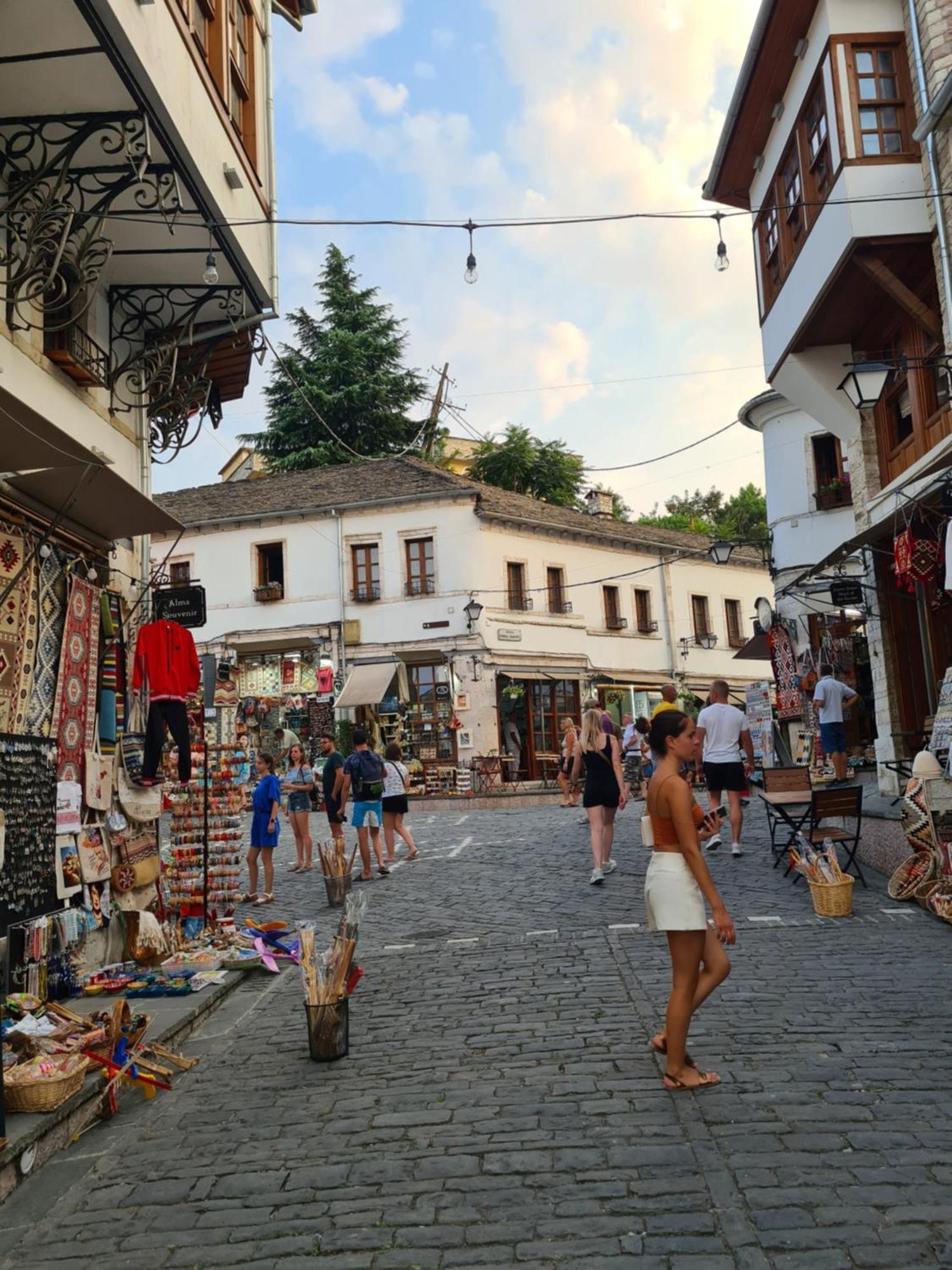 Santa Room-old Bazaar Center-gjirokaster *